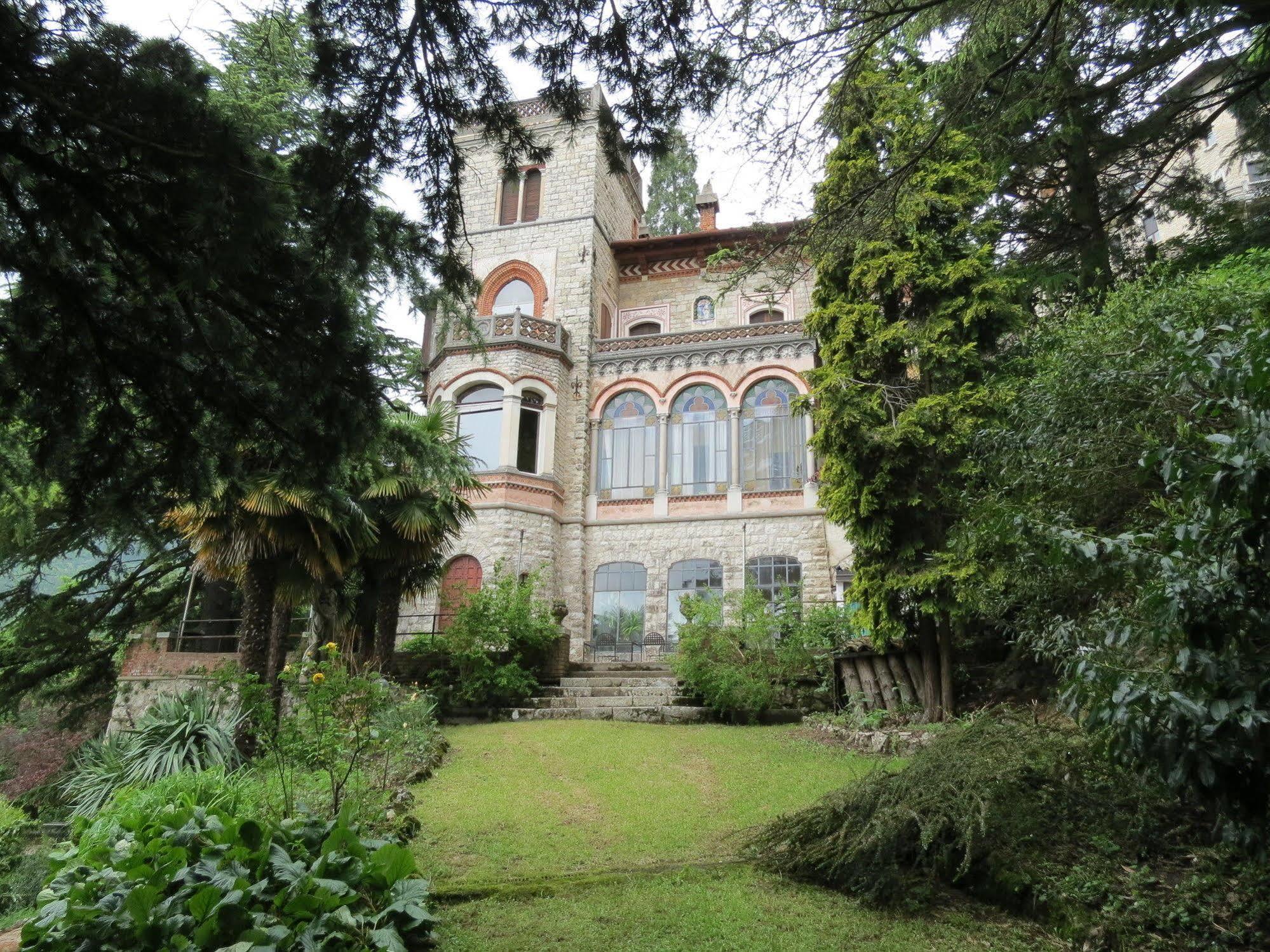 Apartmán Il Parco E Gli Affreschi Varese Exteriér fotografie